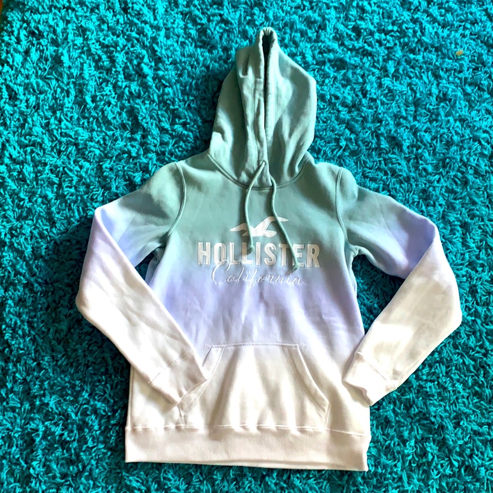 Hollister blue purple and white medium sweatshirt